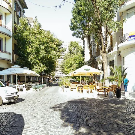 Gala Athenaeum - Amazing Arhitecture